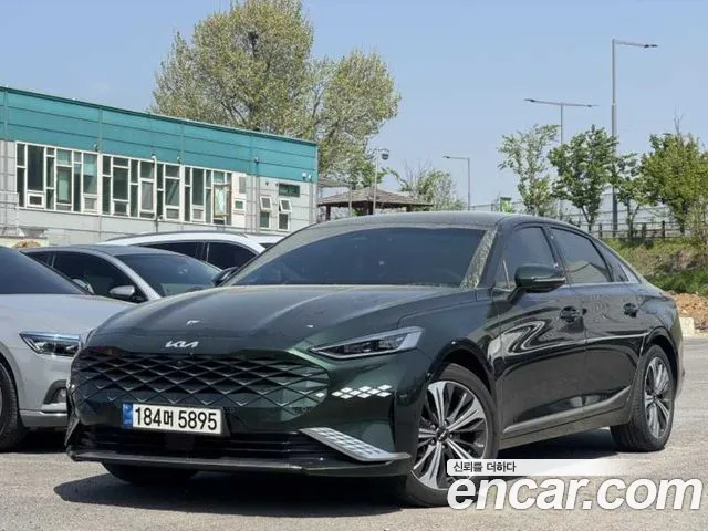 Kia K8 Signature