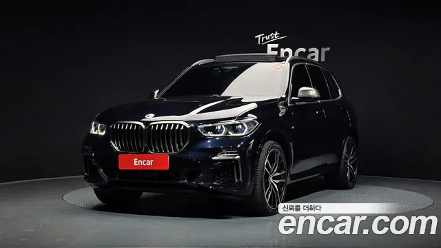 BMW X5 M50i