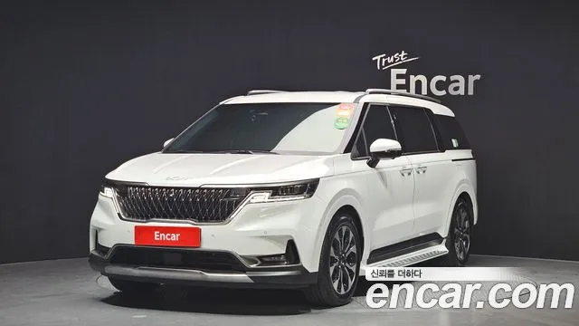 Kia Carnival 9-Seater Noblesse