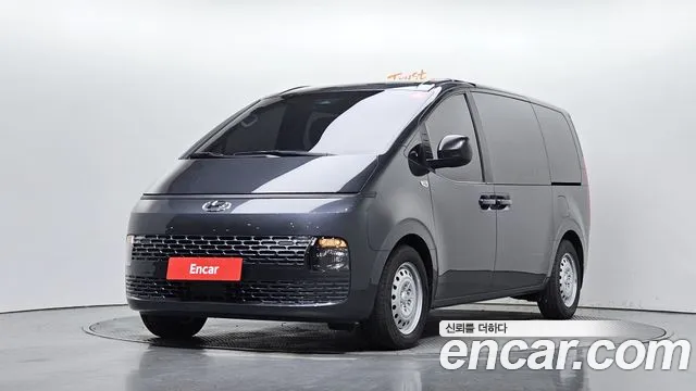 Hyundai Staria Smart
