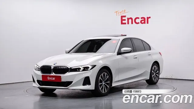 BMW 3-Series 320i