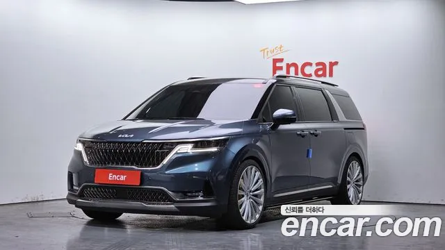 Kia Carnival Gasoline 7-Seater Signature