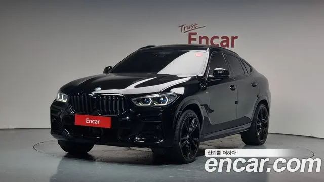 BMW X6 M50i