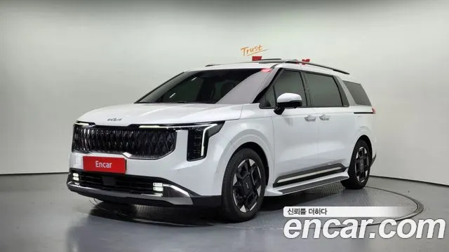 Kia Carnival 9-Seater Signature