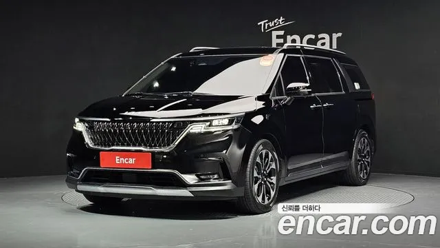 Kia Carnival 9-Seater Noblesse