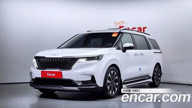 Kia Carnival Gasoline 7-Seater Signature