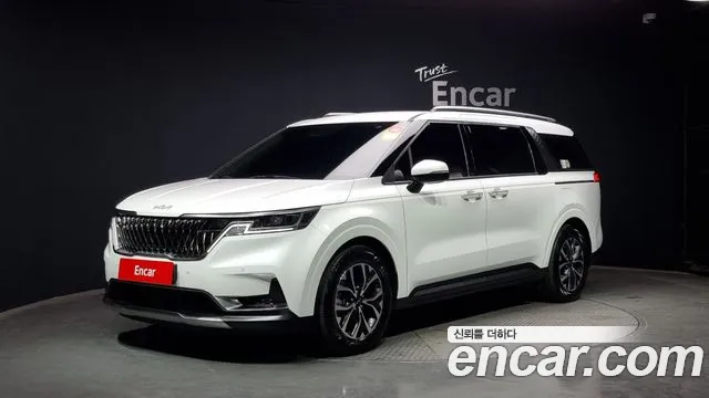 Kia Carnival 9-Seater Noblesse