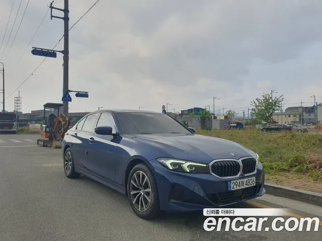BMW 3-Series 320i