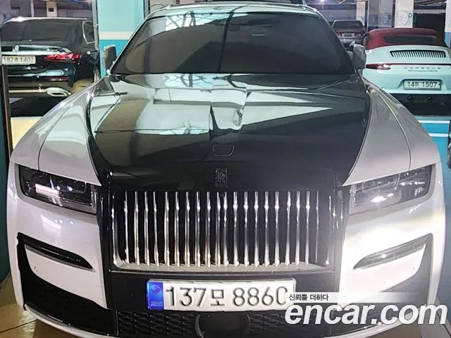 Rolls-Royce Ghost 6.7 V12 Black Badge