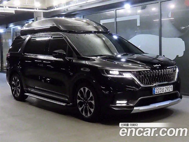 Kia Carnival Signature
