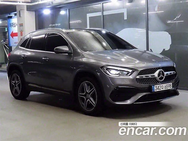 Mercedes-Benz GLA-Class GLA250 4MATIC