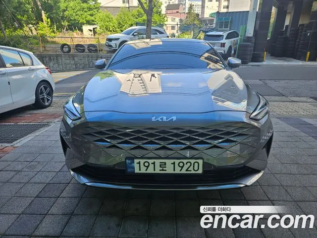 Kia K8 Signature