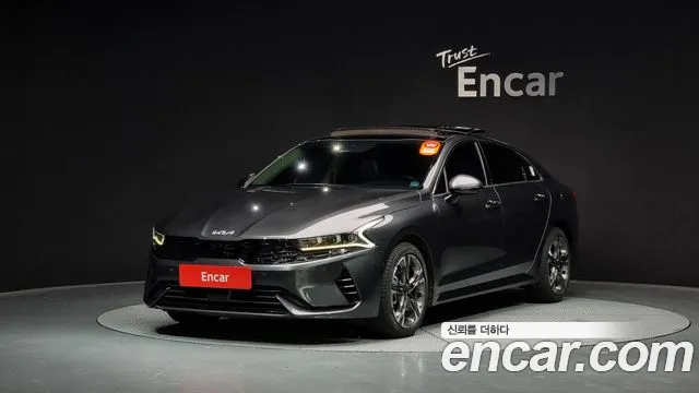 Kia K5 Signature