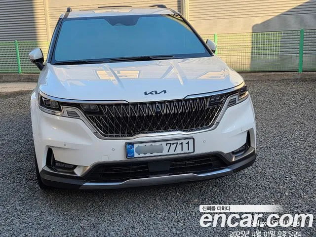 Kia Carnival Gasoline 7-Seater Signature