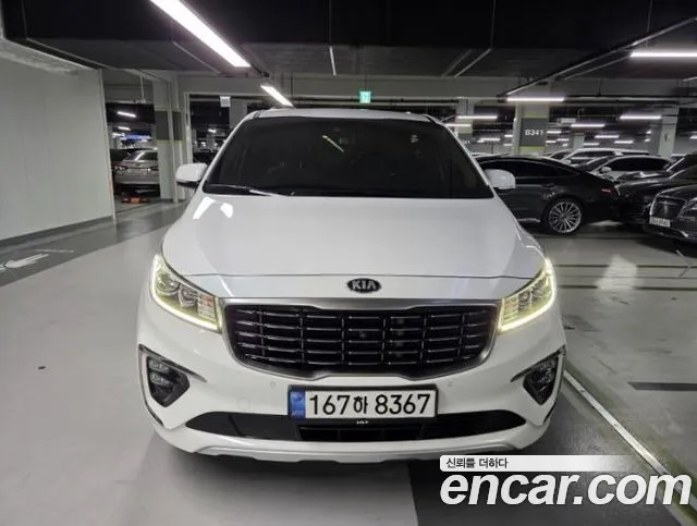 Kia Carnival 9-Seater Noblesse Special