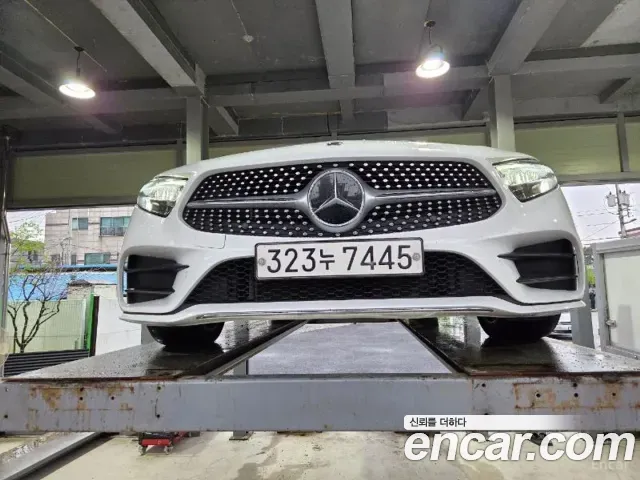 Mercedes-Benz CLS-Class CLS300d AMG Line