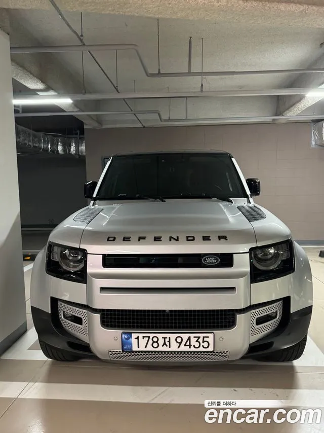 Land Rover Defender 110 D240 SE