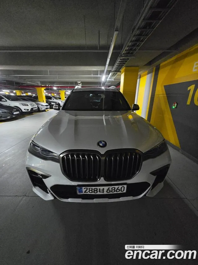 BMW X7 M50i 6STR