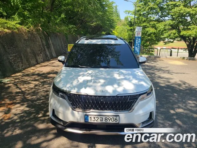 Kia Carnival 9-Seater Signature
