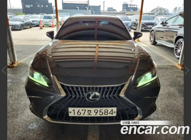 Lexus ES Luxury Plus
