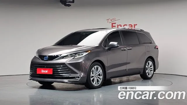Toyota Sienna 2.5 Hybrid 2WD