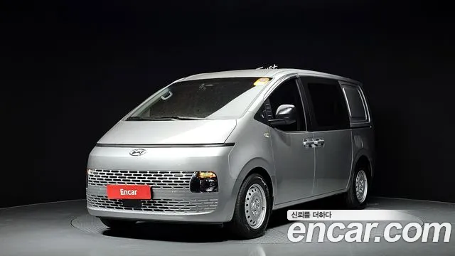 Hyundai Staria Smart