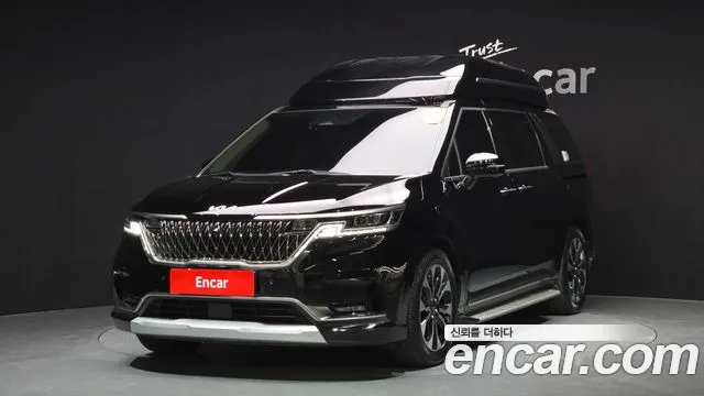 Kia Carnival Signature
