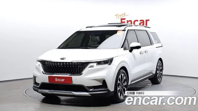Kia Carnival Gasoline 7-Seater Noblesse