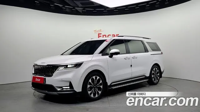 Kia Carnival Gasoline 9-Seater Signature