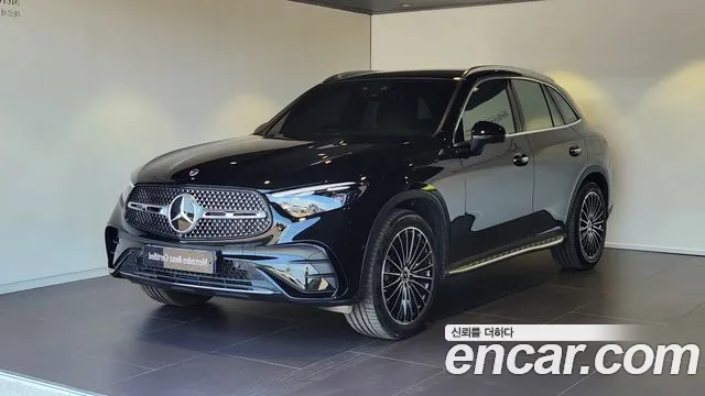 Mercedes-Benz GLC-Class GLC300 4MATIC AMG Line