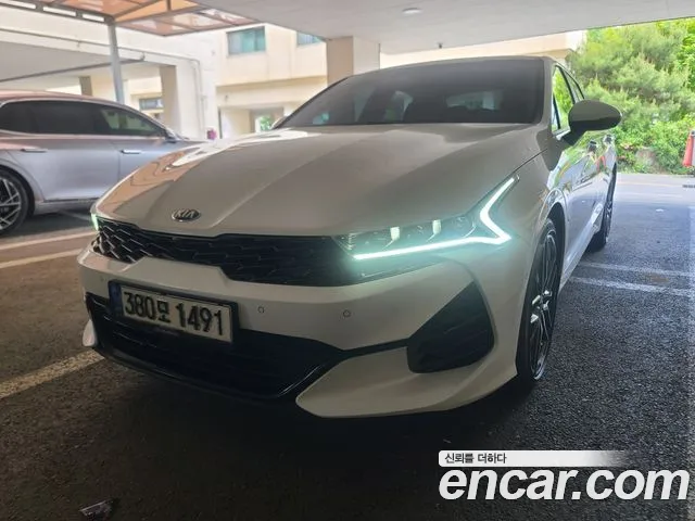 Kia K5 Signature