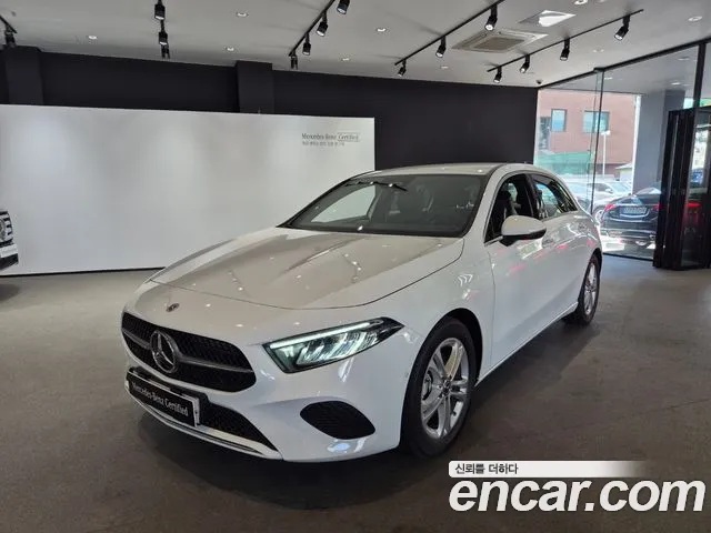Mercedes-Benz A-Class A220 Hatchback