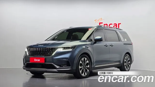 Kia Carnival Gasoline 7-Seater Signature