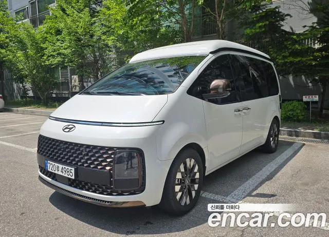 Hyundai Staria Prestige Camper 4Seater