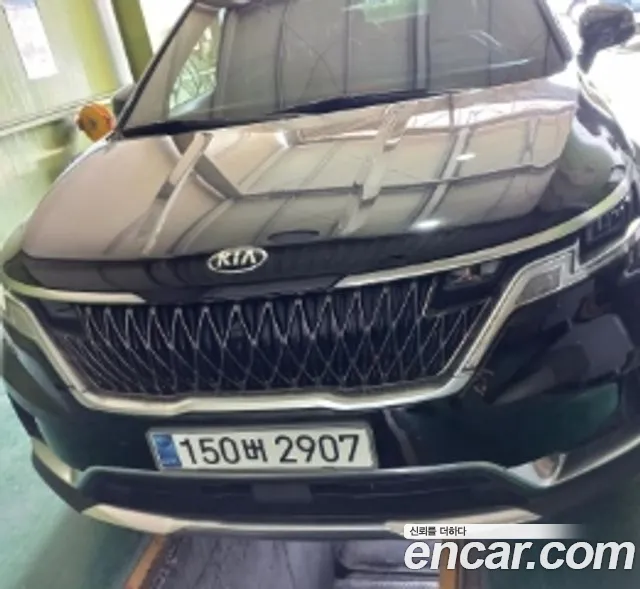 Kia Carnival 9-Seater Noblesse