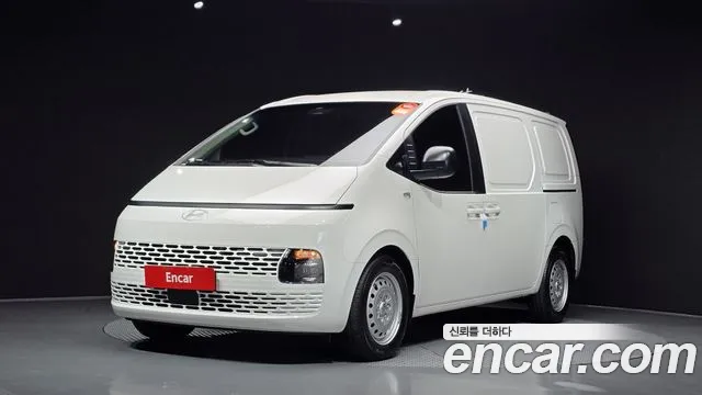Hyundai Staria Smart