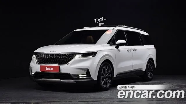 Kia Carnival 9-Seater Signature