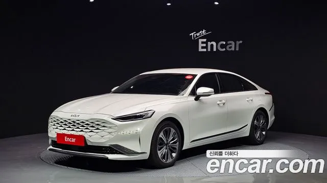 Kia K8 Signature