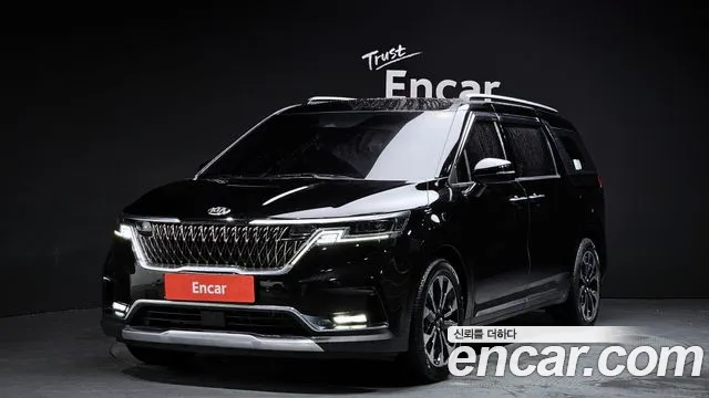 Kia Carnival 9-Seater Noblesse