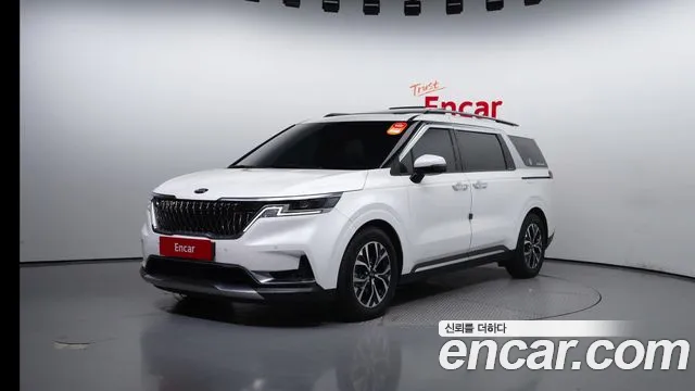 Kia Carnival 9-Seater Noblesse