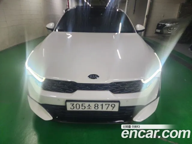 Kia K5 Signature