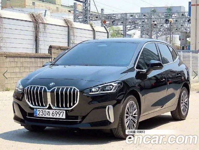 BMW 2-Series 220i Luxury