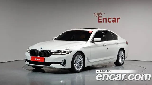 BMW 5-Series 520i Luxury