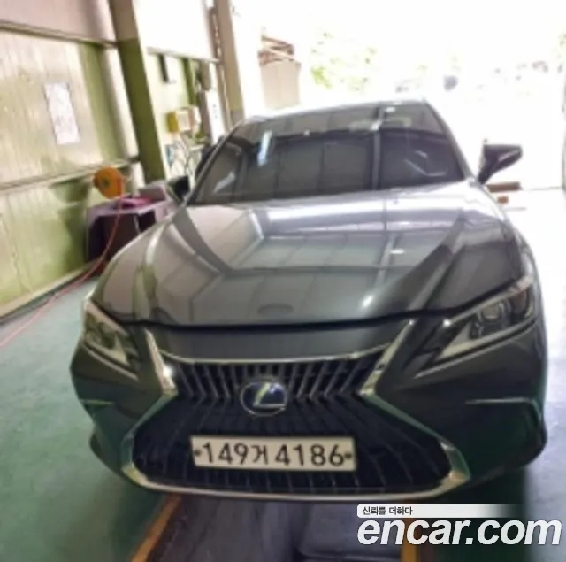 Lexus ES Luxury Plus