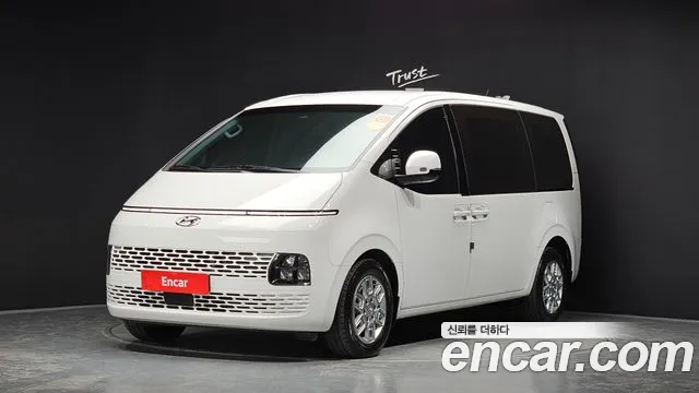 Hyundai Staria Modern