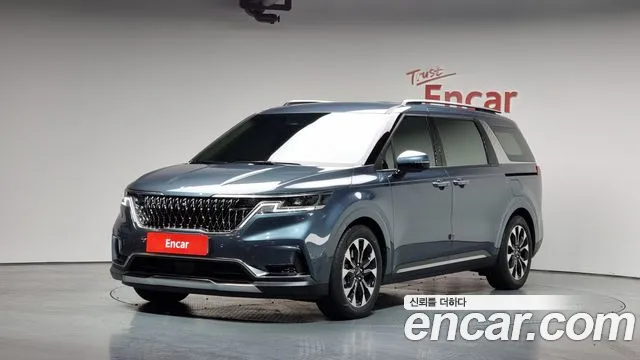 Kia Carnival Gasoline 7-Seater Noblesse