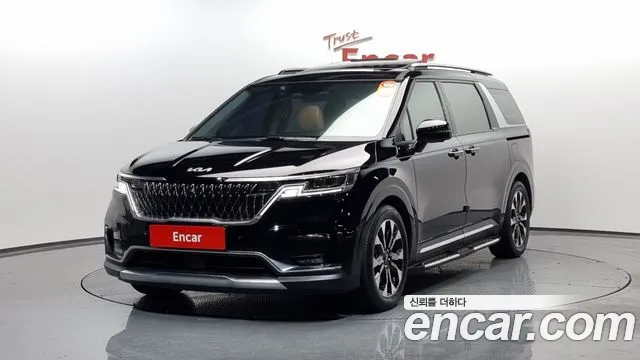 Kia Carnival 9-Seater Signature