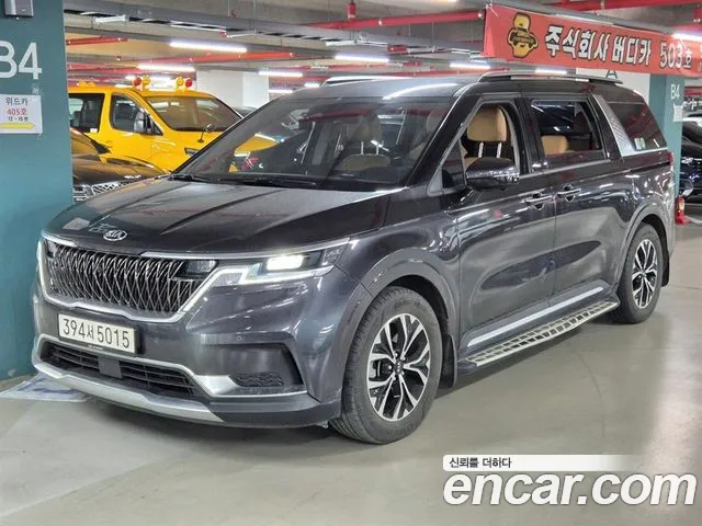 Kia Carnival 9-Seater Noblesse