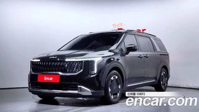 Kia Carnival HEV 9seater Signature