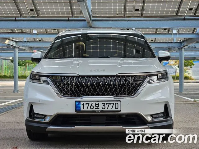 Kia Carnival 9-Seater Signature
